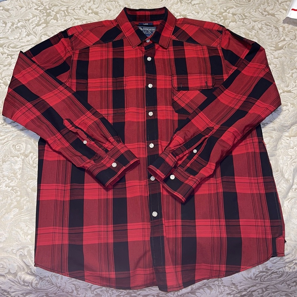 Men’s American Rag button down shirt. Size Large.